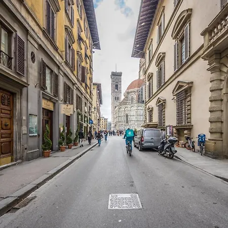Loft Piazza Duomo Free Wi-fi & Ac Florence